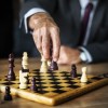 探讨移动游戏新趋势：以“影之诗进化对决”为例，解析卡牌游戏的战略性与娱乐性并重的未来发展