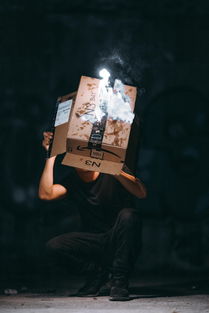 (苹果电影表达什么意思)苹果怎么电影？探索全球电影中苹果的角色和象征意义