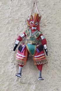 危机四伏，飞剑魔斩手游：探索幻想大陆，挑战无尽恶魔，勇往直前击败巨龙！